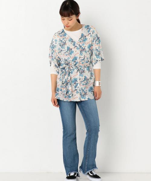 Another Edition（アナザーエディション）の「ALOHAプリントノーカラーシャツ（シャツ/ブラウス・レディース・オフホワイト/ネイビー・FREE）」の15枚目の写真