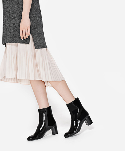 CHARLES & KEITH(チャールズ & キース)の「コントラストパネルブーツ / CONTRAST PANEL BOOTS(ブーツ・レディース・ブラウン/ネイビー/ブラック・23.5cm/23cm/24cm)」の21枚目の写真