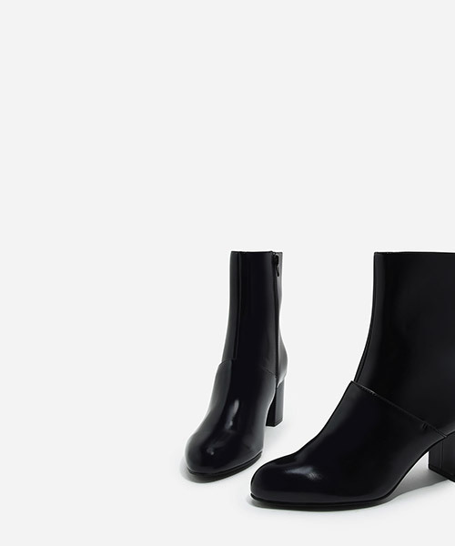 CHARLES & KEITH(チャールズ & キース)の「コントラストパネルブーツ / CONTRAST PANEL BOOTS(ブーツ・レディース・ブラウン/ネイビー/ブラック・23.5cm/23cm/24cm)」の20枚目の写真
