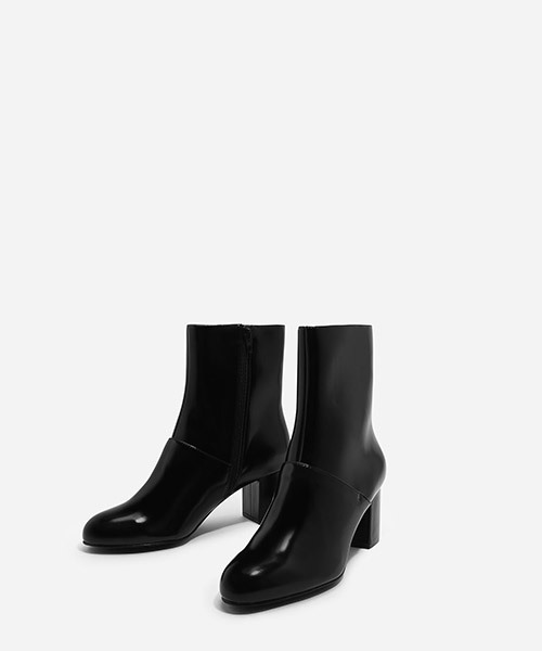 CHARLES & KEITH(チャールズ & キース)の「コントラストパネルブーツ / CONTRAST PANEL BOOTS(ブーツ・レディース・ブラウン/ネイビー/ブラック・23.5cm/23cm/24cm)」の19枚目の写真