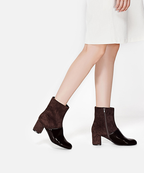 CHARLES & KEITH(チャールズ & キース)の「コントラストパネルブーツ / CONTRAST PANEL BOOTS(ブーツ・レディース・ブラウン/ネイビー/ブラック・23.5cm/23cm/24cm)」の15枚目の写真