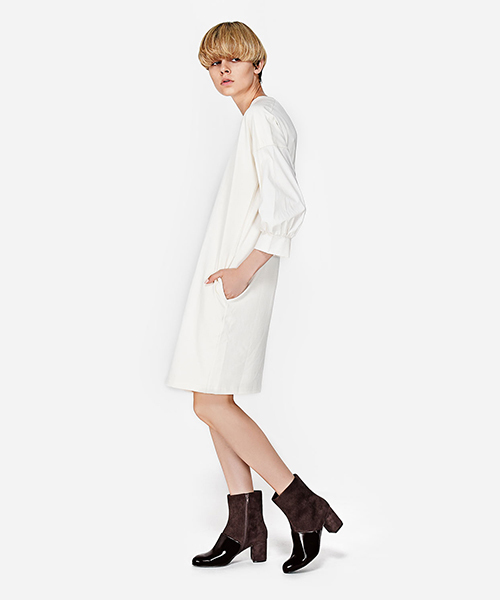 CHARLES & KEITH(チャールズ & キース)の「コントラストパネルブーツ / CONTRAST PANEL BOOTS(ブーツ・レディース・ブラウン/ネイビー/ブラック・23.5cm/23cm/24cm)」の11枚目の写真