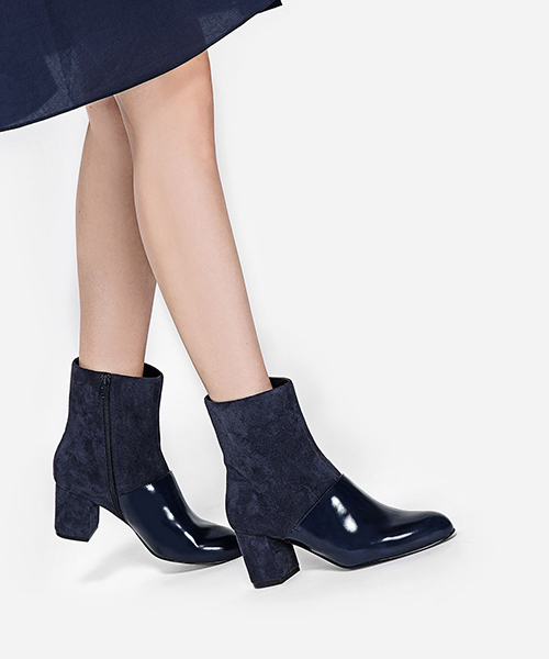 CHARLES & KEITH(チャールズ & キース)の「コントラストパネルブーツ / CONTRAST PANEL BOOTS(ブーツ・レディース・ブラウン/ネイビー/ブラック・23.5cm/23cm/24cm)」の9枚目の写真