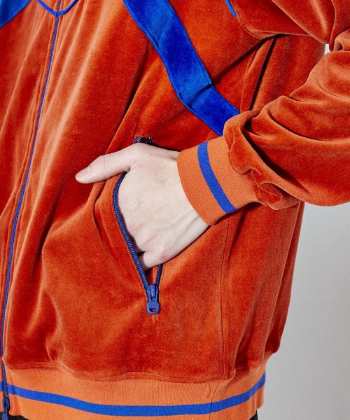 WHITE MOUNTAINEERING（ホワイトマウンテニアリング）の「【White Mountaineering】ベロアトラックトップ/WM1871510（ジャージ・メンズ・ネイビー/オレンジ・S/M/L）」の8枚目の写真
