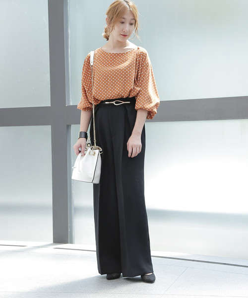Tiara（ティアラ）の「ドット柄シャーリングブラウス（シャツ/ブラウス 