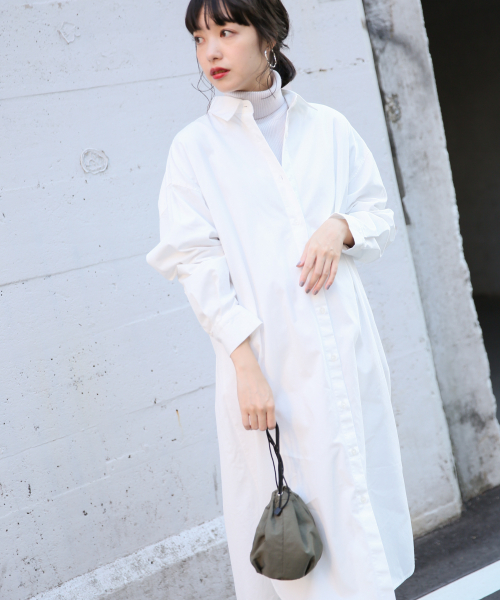 LOWRYS FARM（ローリーズファーム）の「キンチャクポーチ　821210（ポーチ・レディース・ブラック/カーキ/ピンク/ブルー/アイボリー・FREE）」の17枚目の写真