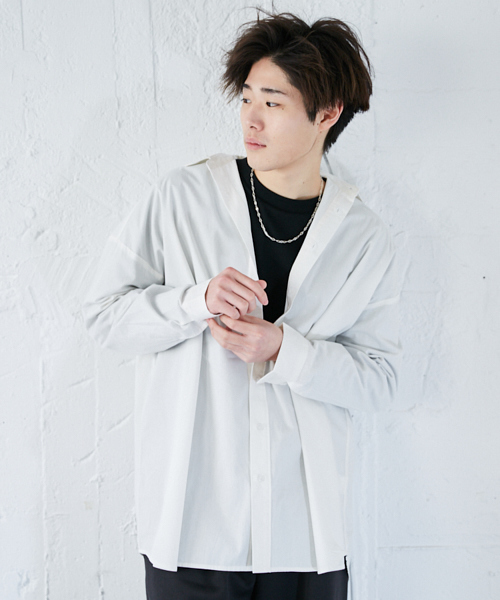 kutir（クティール）の「バックプリントビッグシャツ（シャツ/ブラウス・メンズ・ブラック/ホワイト・MEDIUM/LARGE）」の4枚目の写真