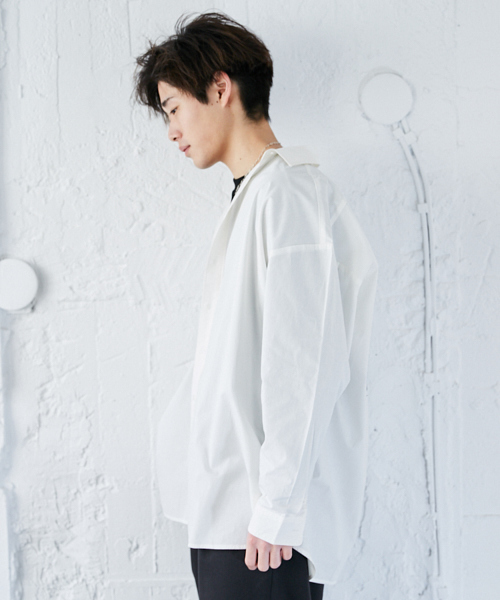 kutir（クティール）の「バックプリントビッグシャツ（シャツ/ブラウス・メンズ・ブラック/ホワイト・MEDIUM/LARGE）」の5枚目の写真