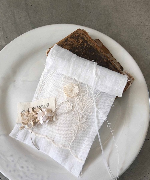 m.soeur（エムスール）の「スズランレースのギフト袋（小）（ラッピングキット・レディース・ホワイト/ダークグリーン・FREE）」の6枚目の写真