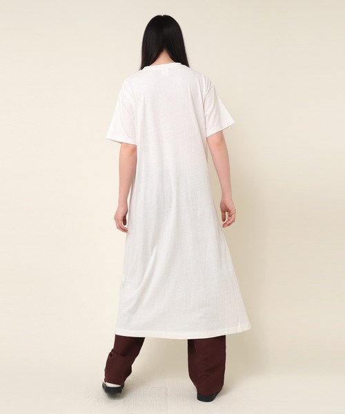 RNA-N（アールエヌエーエヌ）の「M1184 Aラインロングワンピース（ワンピース・レディース・スミクロ/ベージュ/グレー/ホワイト・MEDIUM）」の21枚目の写真