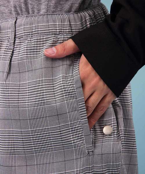 ８(eight)（エイト）の「チェック バスケットパンツ ワイドパンツ（チノパンツ・メンズ・ブラウン/グレー・M/L）」の11枚目の写真