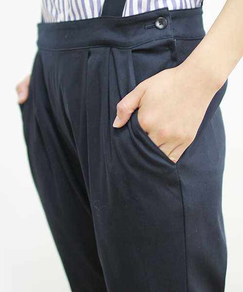 ELFORBR（エルフォーブル）の「テンセルサスペンダータックパンツ（その他パンツ・レディース・ネイビー/インディゴブルー/ブラック・38/36）」の18枚目の写真