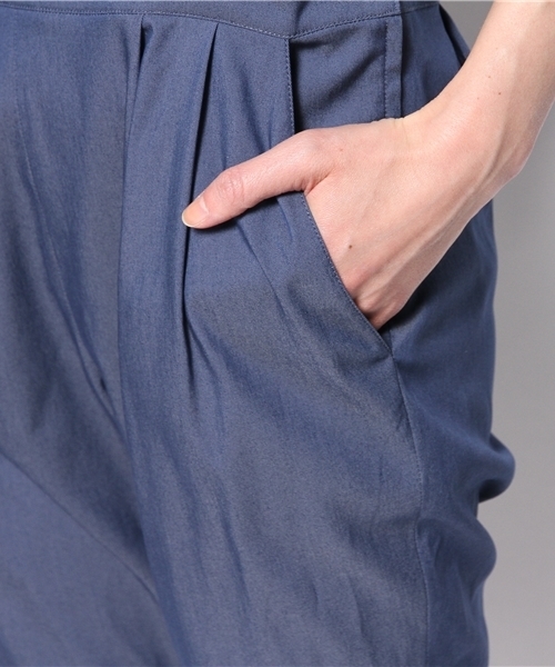 ELFORBR（エルフォーブル）の「テンセルサスペンダータックパンツ（その他パンツ・レディース・ネイビー/インディゴブルー/ブラック・38/36）」の8枚目の写真