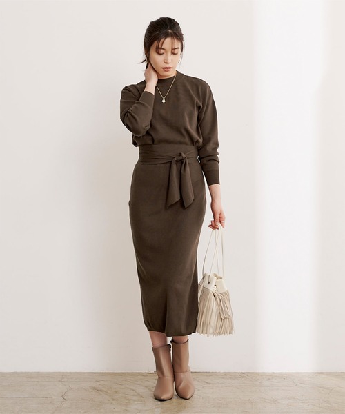 UR'S（ユアーズ）の「ﾘﾎﾞﾝ付ﾆｯﾄ×ﾀｲﾄｽｶｰﾄｾｯﾄｱｯﾌﾟ（アンサンブル・レディース・ブラウン/ブラック/ライトベージュ/チャコール/ネイビー・S/M/L）」の7枚目の写真