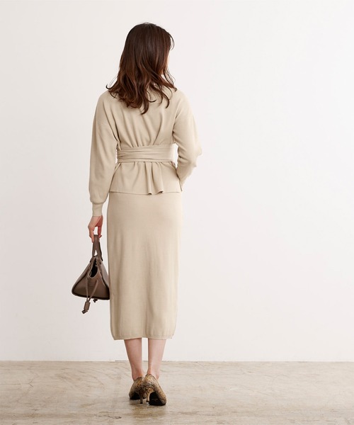 UR'S（ユアーズ）の「ﾘﾎﾞﾝ付ﾆｯﾄ×ﾀｲﾄｽｶｰﾄｾｯﾄｱｯﾌﾟ（アンサンブル・レディース・ブラウン/ブラック/ライトベージュ/チャコール/ネイビー・S/M/L）」の15枚目の写真