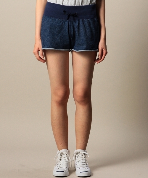 BEAUTY&YOUTH UNITED ARROWS（ビューティーアンドユースユナイテッドアローズ）の「BY soeur インディゴスウェットショーツ（その他パンツ・レディース・ネイビー・MEDIUM）」の2枚目の写真