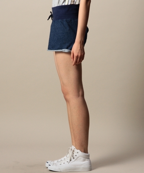 BEAUTY&YOUTH UNITED ARROWS（ビューティーアンドユースユナイテッドアローズ）の「BY soeur インディゴスウェットショーツ（その他パンツ・レディース・ネイビー・MEDIUM）」の3枚目の写真