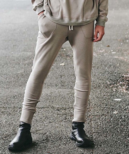 CHORD NUMBER EIGHT(コードナンバーエイト)の「ZIP SWEAT PANTS(スウェットパンツ・メンズ・ブラック/ライトグレー・L/M/S/XS)」の1枚目の写真