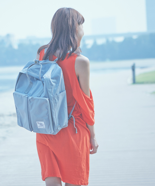 CIAOPANIC（チャオパニック）の「【The Sun And Classic/TSAC】BOX 2WAY DAY PACK（バックパック/リュック・レディース・ブラック/グレー/ブルー/イエロー/ネイビー/ベージュ/グリーン/パープル/ピンク/ベージュ系その他/グリーン系その他/ブルー系その他/イエロー系その他/レッド系その他・FREE）」の3枚目の写真