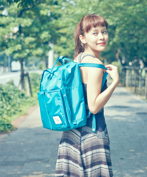 CIAOPANIC（チャオパニック）の「【The Sun And Classic/TSAC】BOX 2WAY DAY PACK（バックパック/リュック・レディース・ブラック/グレー/ブルー/イエロー/ネイビー/ベージュ/グリーン/パープル/ピンク/ベージュ系その他/グリーン系その他/ブルー系その他/イエロー系その他/レッド系その他・FREE）」の6枚目の写真