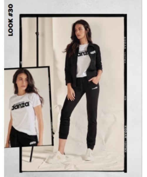 DIMENSIONE danza（ディメンシオーネ ダンツァ）の「ロゴTシャツ（Tシャツ/カットソー・レディース・ホワイト/ブラック/ネイビー/パープル/レッド/イエロー/グリーン/スモークピンク・X-SMALL/MEDIUM/SMALL）」の3枚目の写真