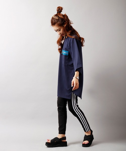 Growth by in the attic（グロウスバイインジアティック）の「【Growth by In the attic】ZIPビックポケット付き オーバーサイズ半袖Tシャツ（Tシャツ/カットソー・メンズ・ネイビー/ホワイト・M/L）」の6枚目の写真