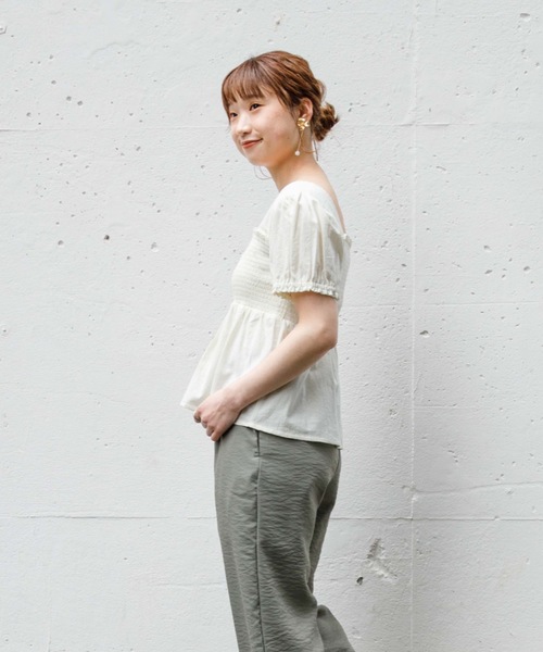 flower（フラワー）の「サマーフラワーズトップ（シャツ/ブラウス・レディース・アイボリー/ラベンダー・FREE）」の6枚目の写真