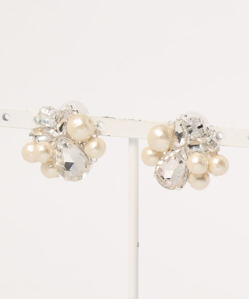 MAYGLOBE（メイグローブ）の「MAYGLOBE Veil / コットンパールビジューモチーフイヤリング（イヤリング・レディース・シルバー/ゴールド・FREE）」の10枚目の写真