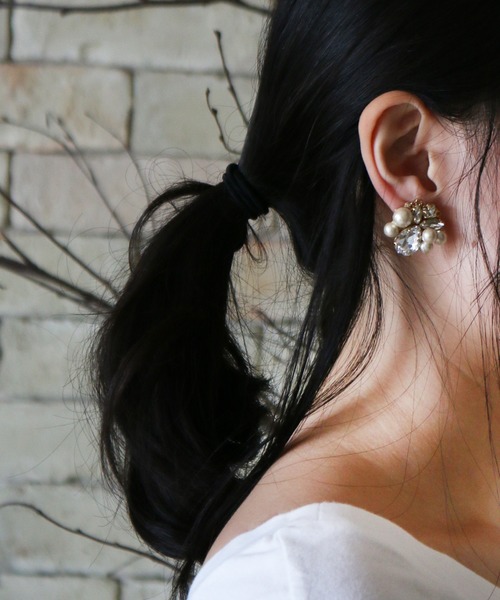 MAYGLOBE（メイグローブ）の「MAYGLOBE Veil / コットンパールビジューモチーフイヤリング（イヤリング・レディース・シルバー/ゴールド・FREE）」の8枚目の写真