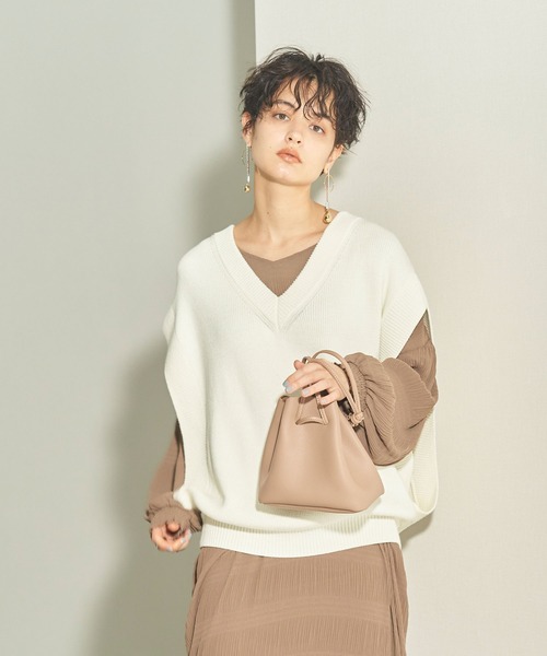 titivate（ティティベイト）の「ｵｰﾊﾞｰｻｲｽﾞVﾈｯｸﾆｯﾄﾍﾞｽﾄ（ニット/セーター・レディース・ライトベージュ/ブラック/オフホワイト/グレー・FREE）」の21枚目の写真