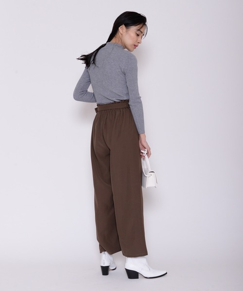 ECRIRE(エクリール)の「ギャザーリラックスパンツ(その他パンツ・レディース・ブラック/ダークブラウン・フリー)」の5枚目の写真