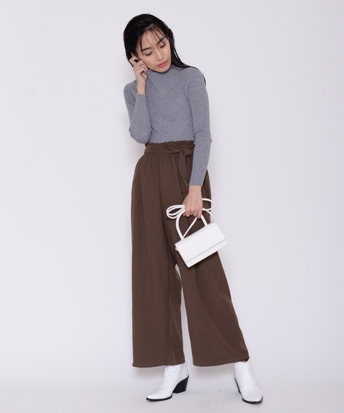 ECRIRE(エクリール)の「ギャザーリラックスパンツ(その他パンツ・レディース・ブラック/ダークブラウン・フリー)」の6枚目の写真