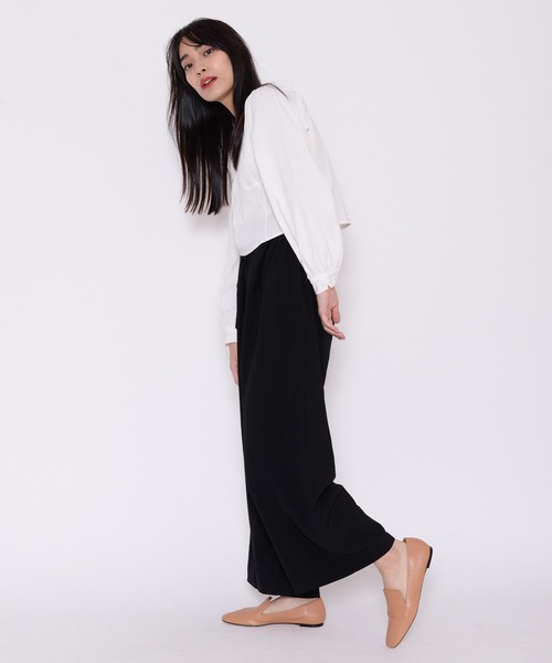 ECRIRE(エクリール)の「ギャザーリラックスパンツ(その他パンツ・レディース・ブラック/ダークブラウン・フリー)」の11枚目の写真