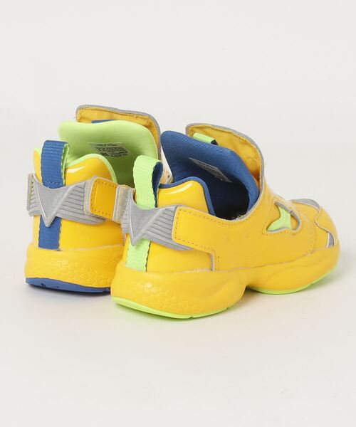 Reebok（リーボック）の「REEBOK 12-16VERSA PUMP FURY FY3405 インスタポンプ フューリー BYEL/SYEL/VBLU（スニーカー・キッズ・イエロー系その他・12/15 /13/14/16）」の4枚目の写真