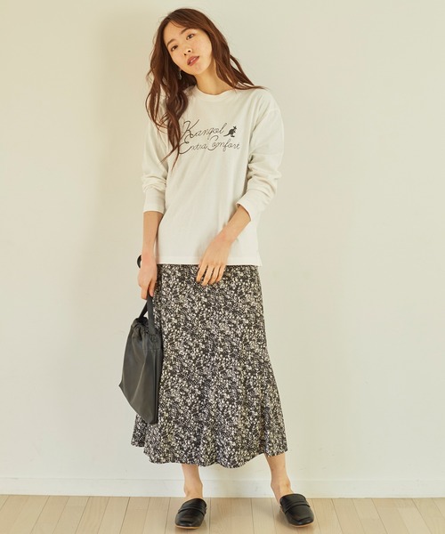 KANGOL EXTRA COMFORT(カンゴールエクストラコンフォート)の「BIGロゴ ベーシックロングTシャツ(Tシャツ/カットソー・レディース・クリーム/ライトベージュ/オフホワイト/サックスブルー/ブラック/チャコールグレー・LL/M/L)」の7枚目の写真