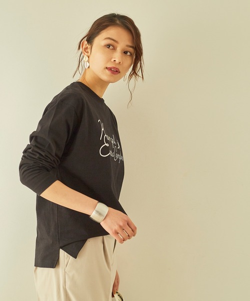 KANGOL EXTRA COMFORT(カンゴールエクストラコンフォート)の「BIGロゴ ベーシックロングTシャツ(Tシャツ/カットソー・レディース・クリーム/ライトベージュ/オフホワイト/サックスブルー/ブラック/チャコールグレー・LL/M/L)」の11枚目の写真