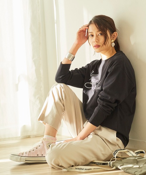 KANGOL EXTRA COMFORT(カンゴールエクストラコンフォート)の「BIGロゴ ベーシックロングTシャツ(Tシャツ/カットソー・レディース・クリーム/ライトベージュ/オフホワイト/サックスブルー/ブラック/チャコールグレー・LL/M/L)」の13枚目の写真