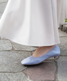 スクエアトゥキトゥンヒールパンプス