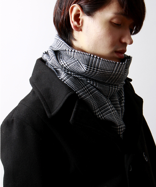 WEGO（ウィゴー）の「WEGO/チェックマフラー（マフラー・メンズ・ホワイト/ホワイト系その他/ブラック/グレー/グリーン/ブルー/ピンク/レッド/レッド系その他/ワイン・FREE）」の5枚目の写真