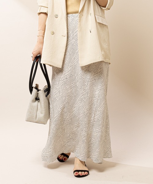 SHENERY（シーナリー）の「レーヨンプリントマーメイドマキシスカート（スカート・レディース・ブラック/レッド/オフホワイト・36/38）」の14枚目の写真