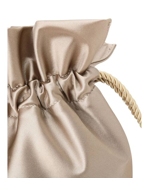 LAGUNAMOON(ラグナムーン)の「LADY巾着サテンBAG(ハンドバッグ・レディース・ゴールド・FREE)」の5枚目の写真