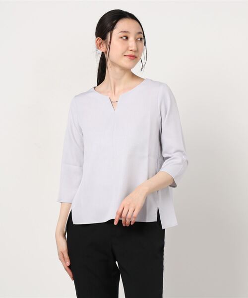 Perfect Suit FActory（パーフェクトスーツファクトリー）の「リネンライク　麻調　セットアップ　ブラウス　ネイビー/グレー（Tシャツ/カットソー・レディース・ネイビー/ライトグレー・L/M）」の2枚目の写真