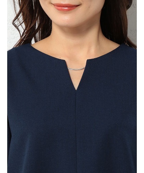 Perfect Suit FActory（パーフェクトスーツファクトリー）の「リネンライク　麻調　セットアップ　ブラウス　ネイビー/グレー（Tシャツ/カットソー・レディース・ネイビー/ライトグレー・L/M）」の6枚目の写真
