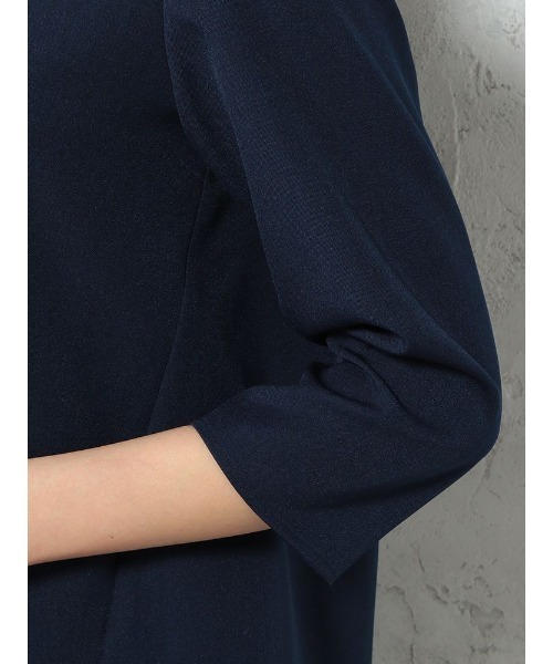 Perfect Suit FActory（パーフェクトスーツファクトリー）の「リネンライク　麻調　セットアップ　ブラウス　ネイビー/グレー（Tシャツ/カットソー・レディース・ネイビー/ライトグレー・L/M）」の7枚目の写真