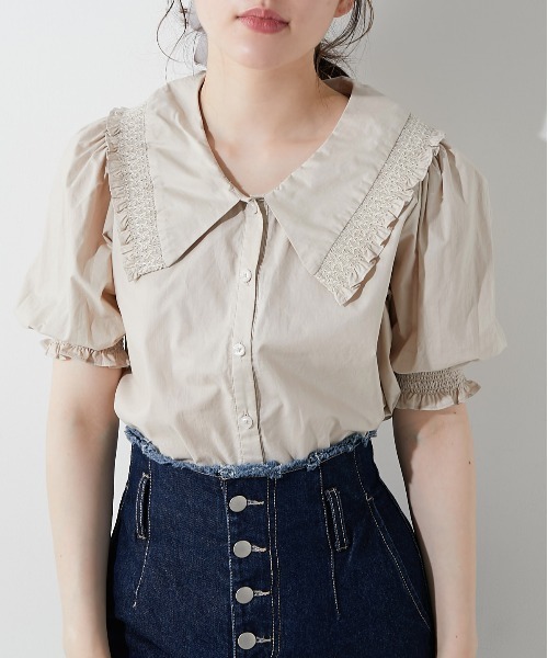 OLIVE des OLIVE（オリーブデオリーブ）の「スモッキングカラーブラウス（シャツ/ブラウス・レディース・ライトグレー/ベージュ/オフホワイト・FREE）」の3枚目の写真