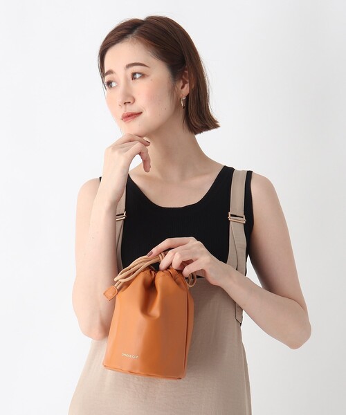 OPAQUE.CLIP（オペークドットクリップ）の「◆カヌレプリーツショルダーバッグ【2WAY】（ショルダーバッグ・レディース・マスタード/オフホワイト/ベージュ・00）」の9枚目の写真