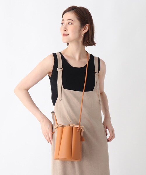 OPAQUE.CLIP（オペークドットクリップ）の「◆カヌレプリーツショルダーバッグ【2WAY】（ショルダーバッグ・レディース・マスタード/オフホワイト/ベージュ・00）」の11枚目の写真