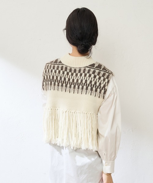 SHENERY（シーナリー）の「ノルディック柄フリンジベスト（ニット/セーター・レディース・ブラック/オフホワイト・FREE）」の7枚目の写真