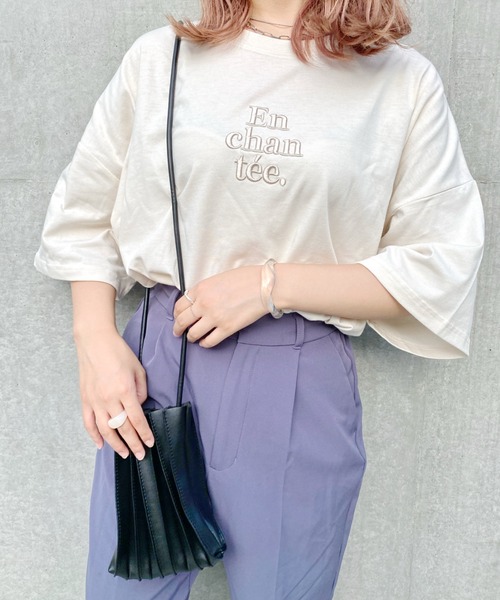 nemne store（ネンネストア）の「フェイクレザープリーツショルダーバッグ（ショルダーバッグ・レディース・ホワイト/ブラック/ベージュ/ブラウン・フリー）」の3枚目の写真