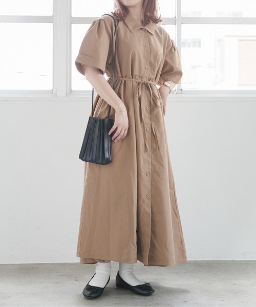 nemne store（ネンネストア）の「フェイクレザープリーツショルダーバッグ（ショルダーバッグ・レディース・ホワイト/ブラック/ベージュ/ブラウン・フリー）」の5枚目の写真